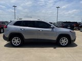 Used 2018 Jeep Cherokee Latitude image 3
