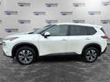 Used 2022 Nissan Rogue SV image 2