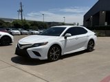 Used 2020 Toyota Camry SE image 3