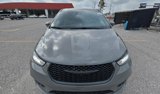 Used 2022 Chrysler Pacifica Limited w/ S Appearance Package image 2