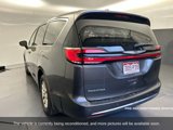 Used 2023 Chrysler Pacifica Touring-L image 5