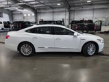 Used 2018 Buick LaCrosse Essence image 2