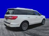 Used 2019 Lincoln Navigator Reserve image 3