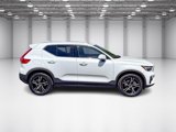 Used 2025 Volvo XC40 B5 Core image 6