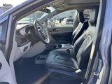 Used 2018 Chrysler Pacifica Limited image 2
