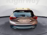 Used 2017 INFINITI QX30 Premium image 4