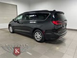 Used 2022 Chrysler Pacifica Touring-L image 4