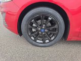 Used 2020 Ford Fusion SE image 2