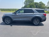 Used 2022 Ford Explorer XLT w/ Equipment Group 202A image 4