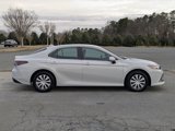 Used 2022 Toyota Camry LE image 3