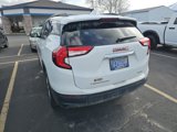 Used 2022 GMC Terrain SLE w/ Driver Convenience Package image 4