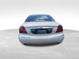 Used 2001 Lincoln Continental image 4