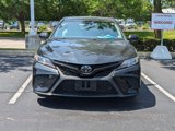 Used 2018 Toyota Camry SE image 2