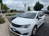 Used 2017 Chrysler Pacifica Touring Plus w/ Tire & Wheel Group image 2