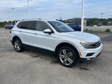 Used 2018 Volkswagen Tiguan SEL Premium image 2