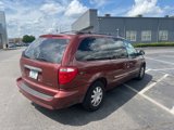 Used 2007 Chrysler Town & Country Touring image 5