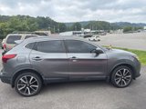 Used 2017 Nissan Rogue Sport SL w/ SL Premium Package image 4