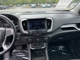 Used 2023 GMC Terrain SLT image 3