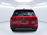 Certified 2022 Volkswagen Taos SE image 4