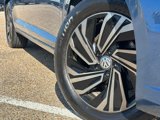 Used 2019 Volkswagen Jetta SEL Premium image 2
