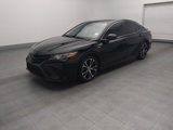 Used 2020 Toyota Camry SE image 2