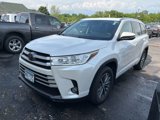 Used 2017 Toyota Highlander AWD V6 image 4