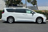 Used 2023 Chrysler Pacifica Touring-L image 3