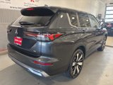 New 2025 Mitsubishi Outlander SE image 4
