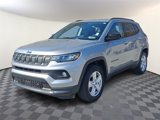 Used 2022 Jeep Compass Latitude image 3