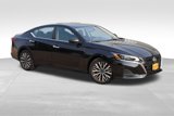 Used 2025 Nissan Altima 2.5 SV image 3
