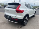 Used 2025 Volvo XC40 B5 Plus image 5