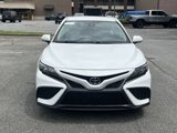 Used 2022 Toyota Camry SE image 2