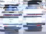 New 2025 Volkswagen Taos SE image 4