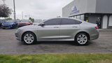 Used 2016 Chrysler 200 Limited image 3