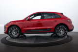 Used 2025 Porsche Macan image 2