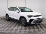 New 2025 Volkswagen Taos SE image 4