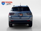 Used 2022 Jeep Compass Latitude image 4