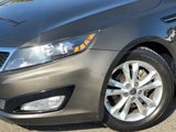 Used 2013 Kia Optima EX w/ Premium Pkg image 2