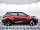 Used 2019 Nissan Kicks SR image 2