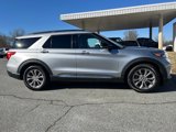 Used 2022 Ford Explorer XLT w/ Equipment Group 202A image 2