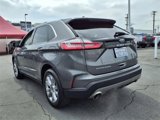Used 2022 Ford Edge Titanium image 3