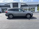 Used 2017 Nissan Pathfinder SL w/ Trailer Tow Package image 2