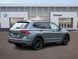Used 2022 Volkswagen Tiguan SE R-Line image 4