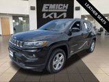 Used 2023 Jeep Compass Latitude image 3
