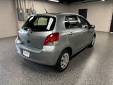 Used 2010 Toyota Yaris 4-Door Hatchback image 5