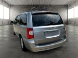 Used 2016 Chrysler Town & Country Touring image 5