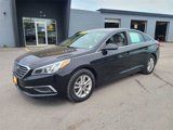 Used 2017 Hyundai Sonata SE image 2