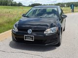 Used 2017 Volkswagen Golf S image 2