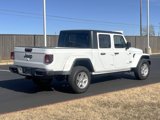 Used 2023 Jeep Gladiator Sport image 3