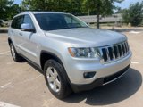 Used 2013 Jeep Grand Cherokee Limited w/ Luxury Group II image 2